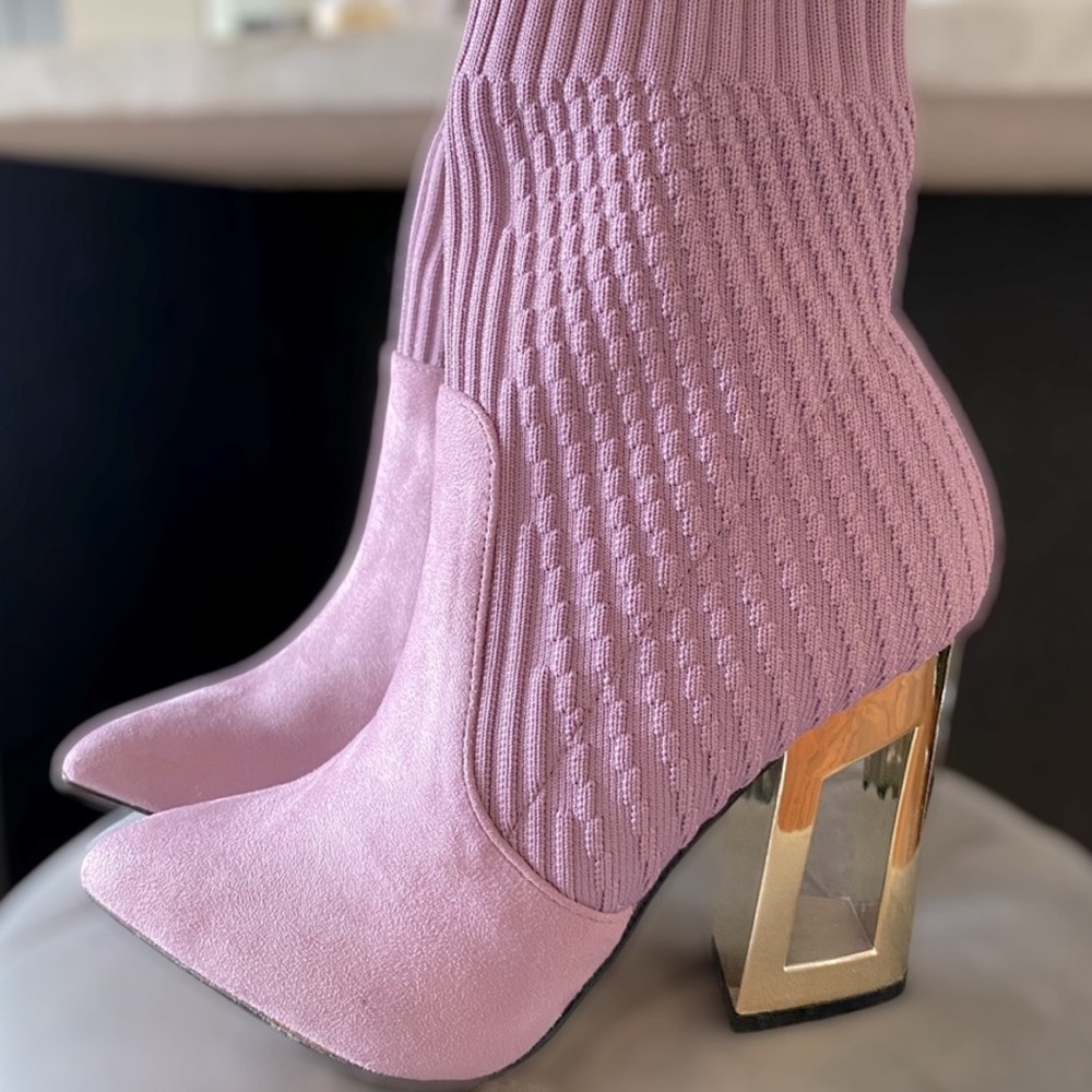 Catherine Malandrino lavender and Gold Booties